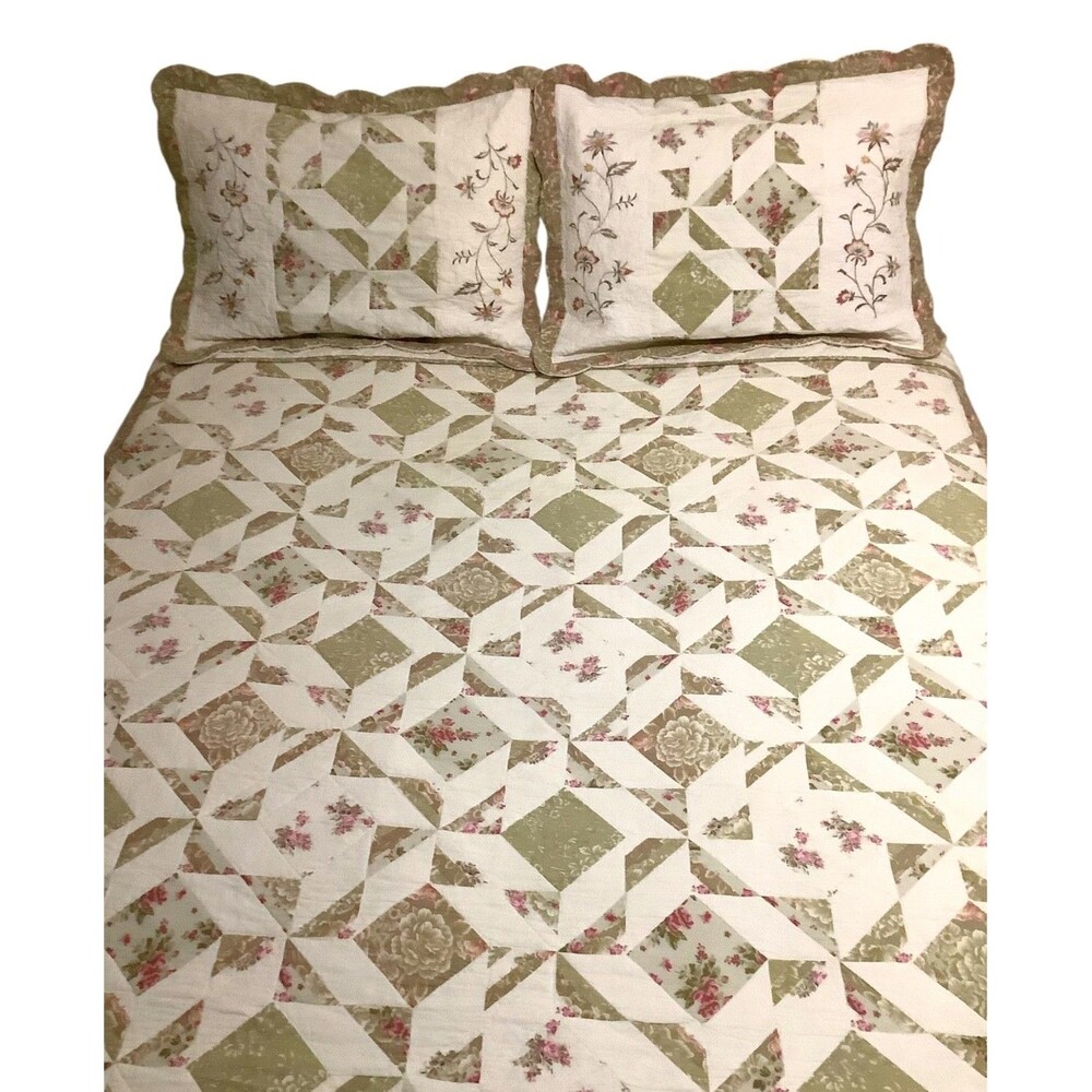 WestPoint Home King Size Patchwork Quilt Set w/ 2 Shams Green Floral Embroidered